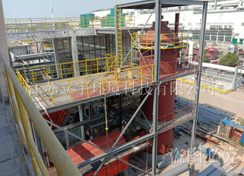 Treatment of waste liquid containing fluorine and chlorine